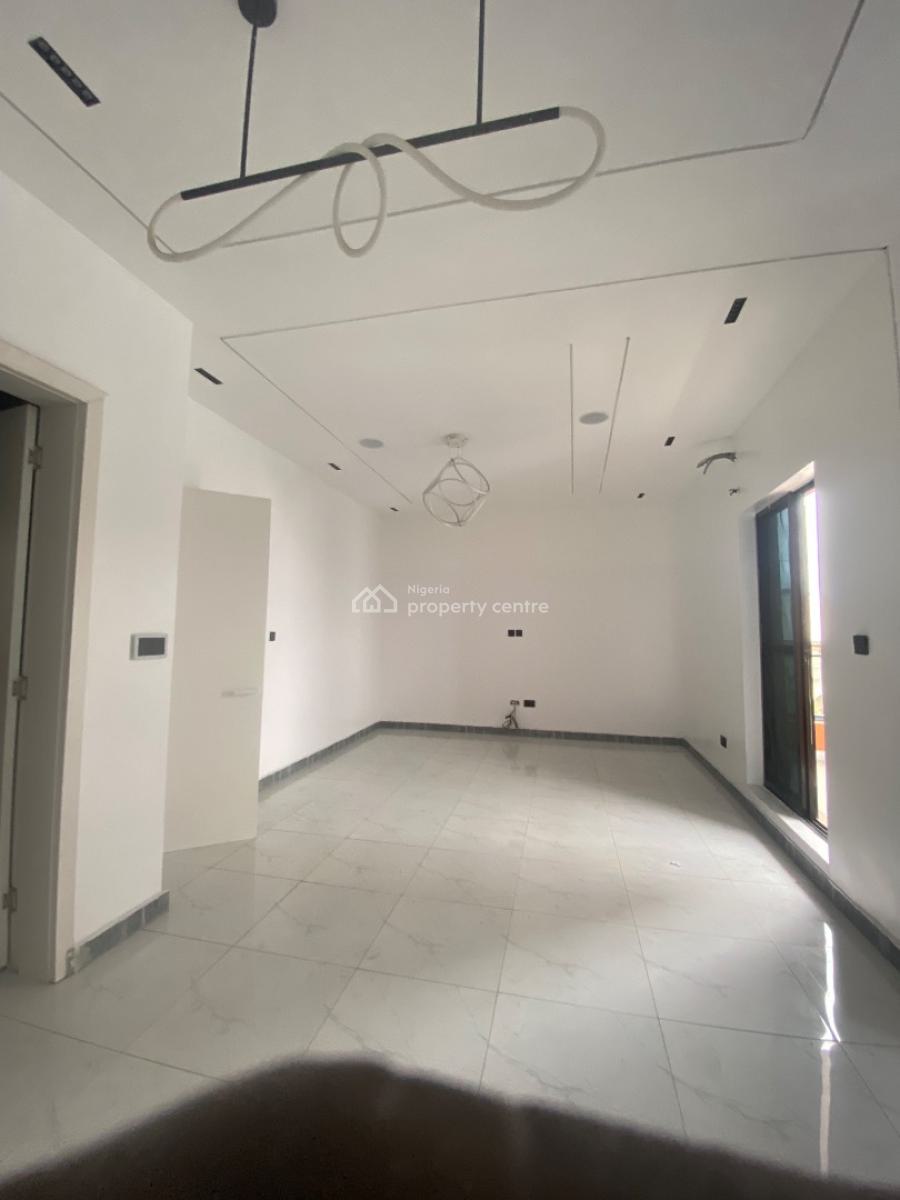 5 Bedroom Luxury, Osapa, Lekki, Lagos, Semi-detached Duplex for Sale