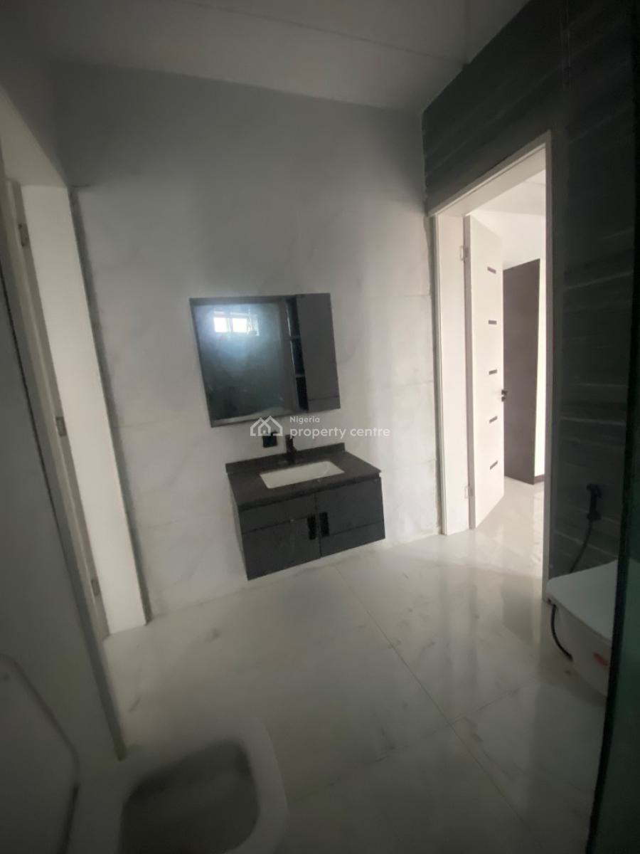 5 Bedroom Luxury, Osapa, Lekki, Lagos, Semi-detached Duplex for Sale