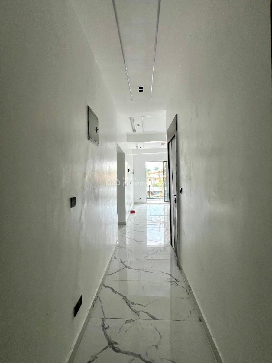 Stunning 2 Bedroom Apartment, Lekki Phase 1, Lekki, Lagos, Flat / Apartment for Sale