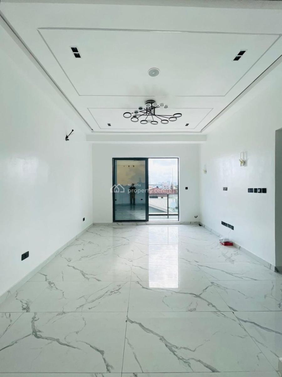 Fantastically Carved Luxury Bedroom Apartment with Elevator, Swimming Pool, Lekki Phase 1, Lekki, Lagos, Flat / Apartment for Sale