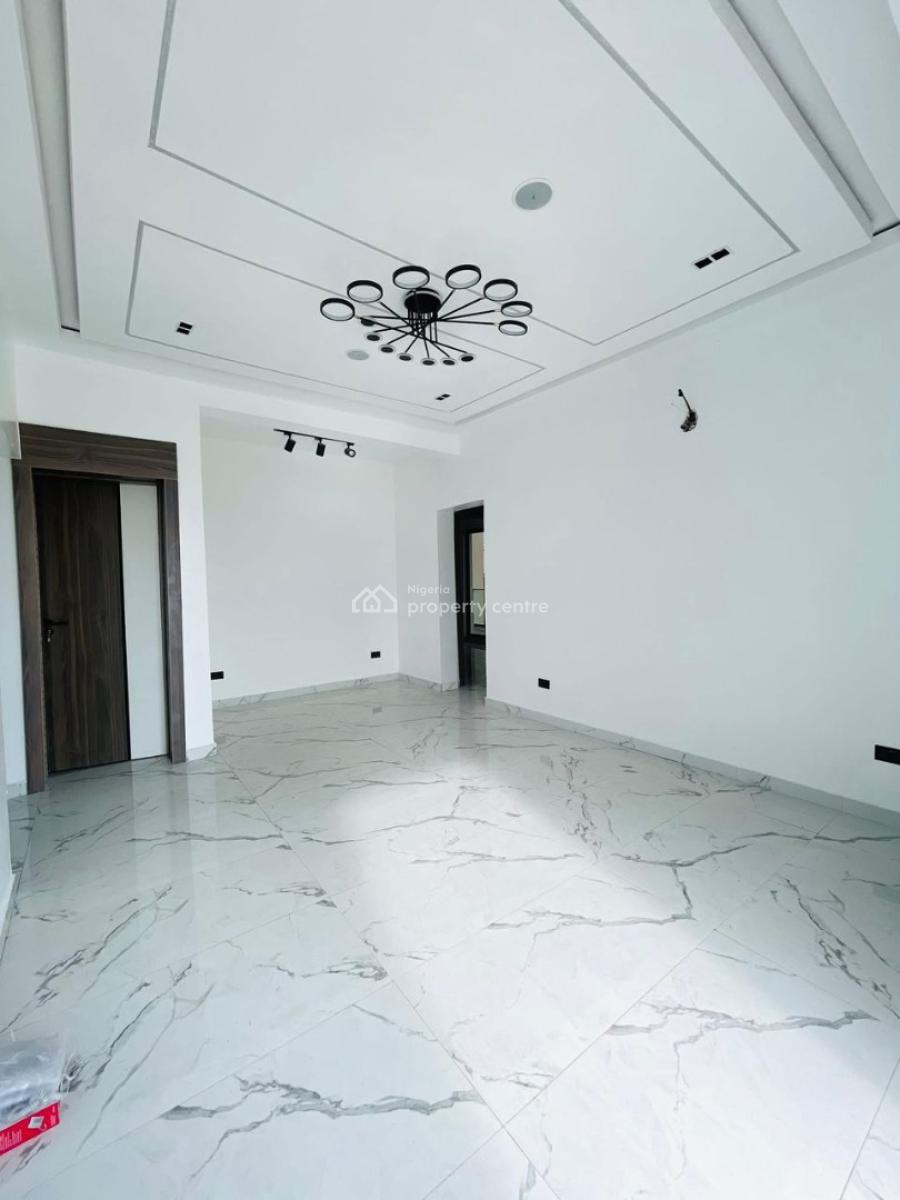 Fantastically Carved Luxury Bedroom Apartment with Elevator, Swimming Pool, Lekki Phase 1, Lekki, Lagos, Flat / Apartment for Sale