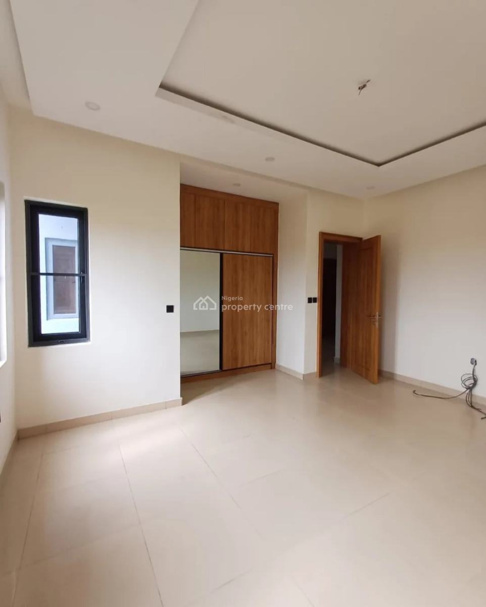 Newly Built and Serviced 2 Bedroom En-suite Flat with Fitted Kitchen, Lekki Phase 1, Lekki, Lagos, Flat / Apartment for Rent