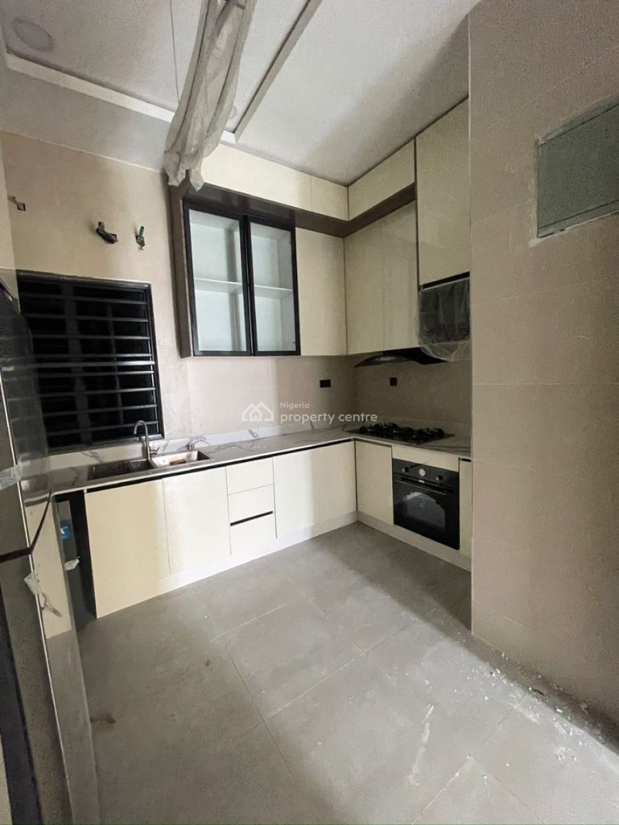 3 Bedroom Apartment with a Swimming Pool, Lekki Phase 1, Lekki, Lagos, Flat / Apartment for Sale