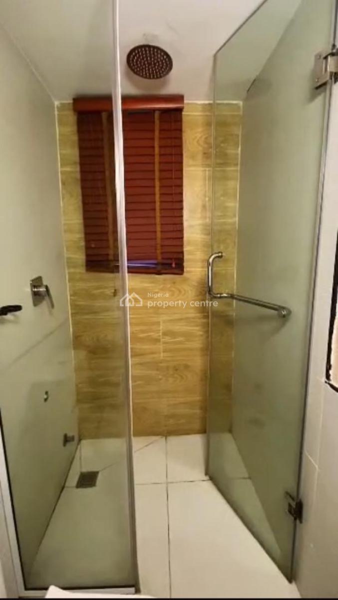 One Bedroom Apartment, Murtala Mohammed Way, Yaba, Lagos, Flat / Apartment Short Let