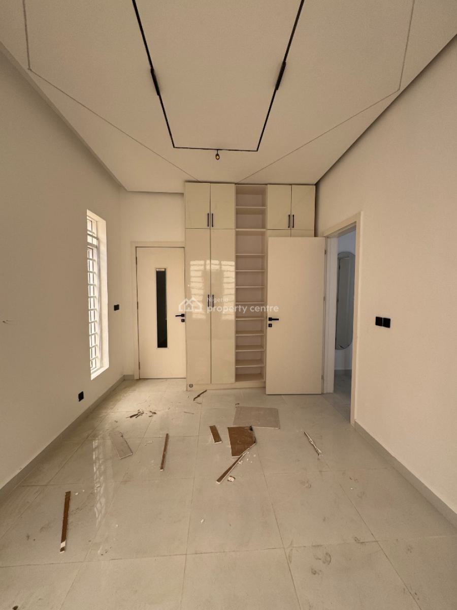 Spacious 5 Bedroom Fully Detached House with Pool, Ologolo, Lekki, Lagos, Detached Duplex for Sale