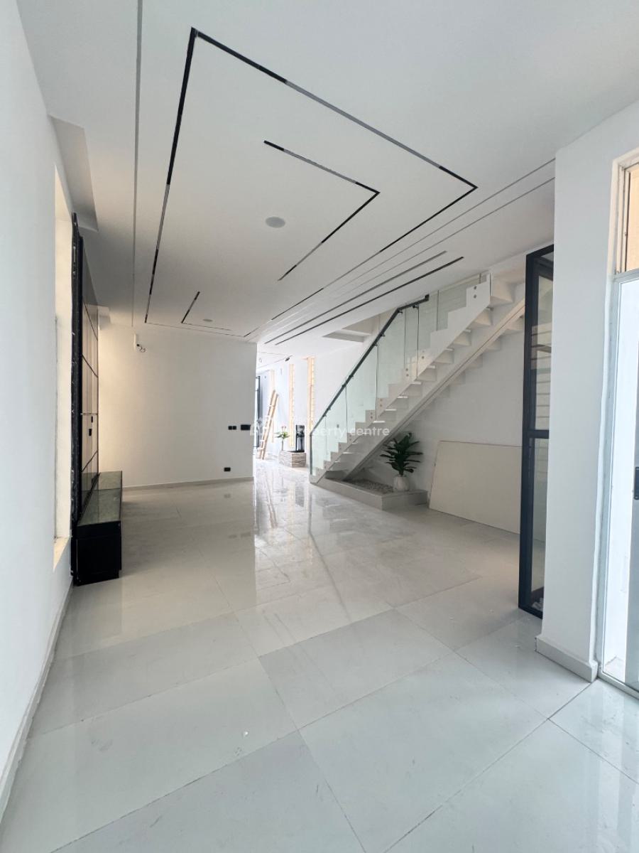 Spacious 5 Bedroom Fully Detached House with Pool, Ologolo, Lekki, Lagos, Detached Duplex for Sale