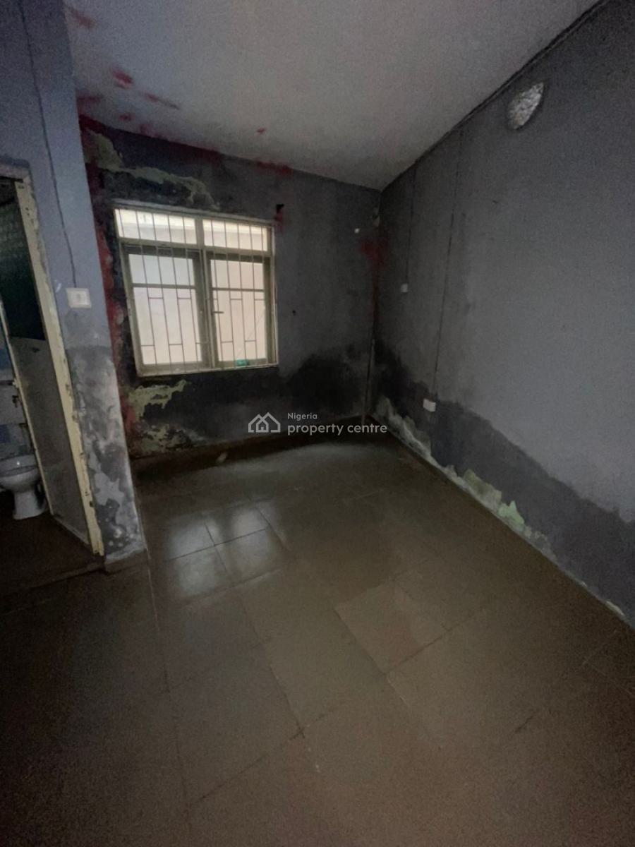 Decent Spacious 3 Bedroom Ground Flat with 2 Toilet 2 Bathroom All Tilled with Kitchen, Close to R Jolad Hospital Axis, New Garage, Gbagada, Lagos, Flat / Apartment for Rent