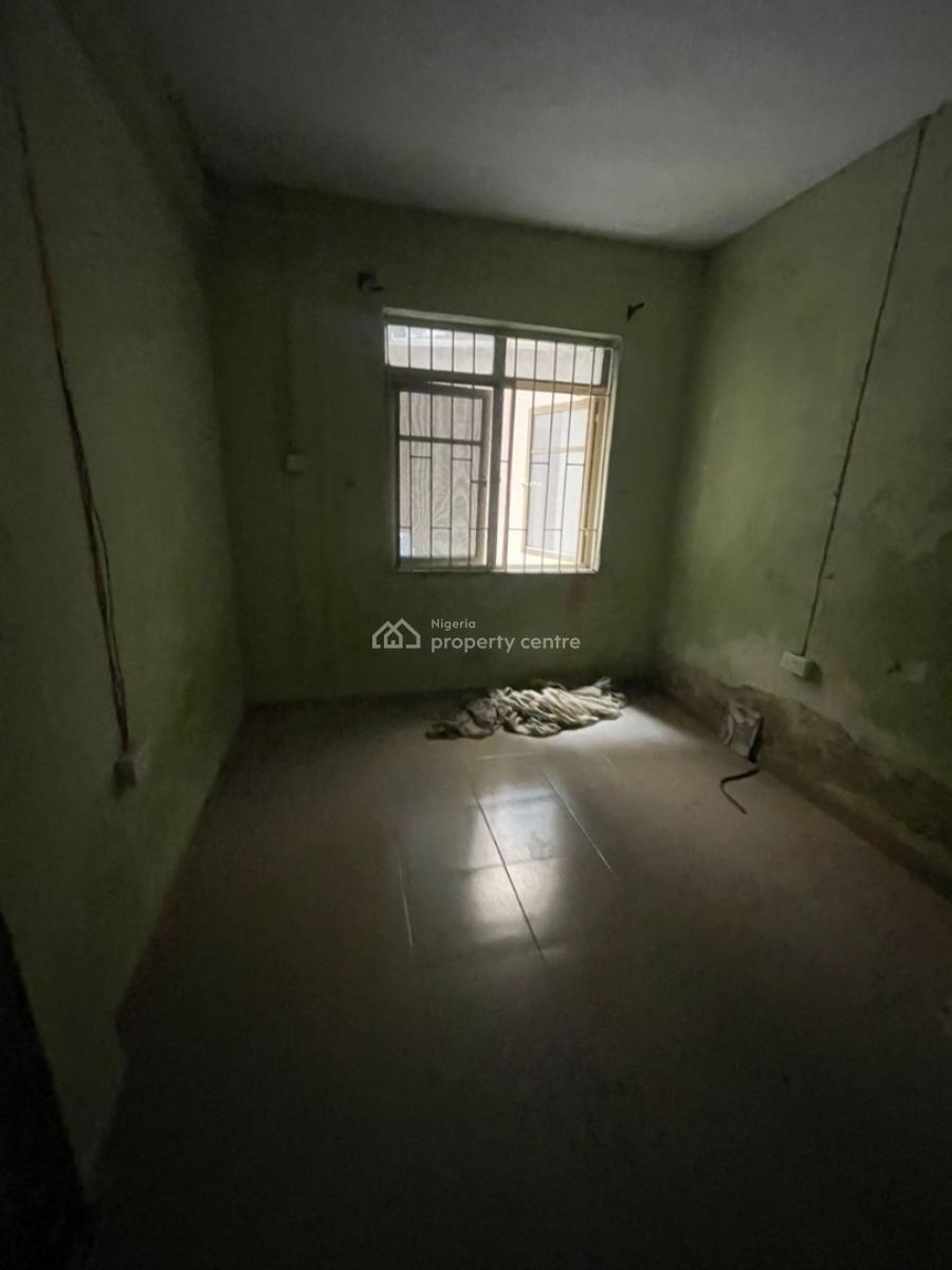 Decent Spacious 3 Bedroom Ground Flat with 2 Toilet 2 Bathroom All Tilled with Kitchen, Close to R Jolad Hospital Axis, New Garage, Gbagada, Lagos, Flat / Apartment for Rent