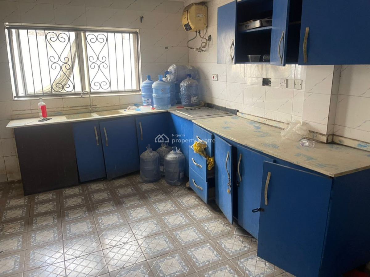 Spacious 3 Bedroom Workforce Housing, Victoria Island (vi), Lagos, Flat / Apartment for Rent