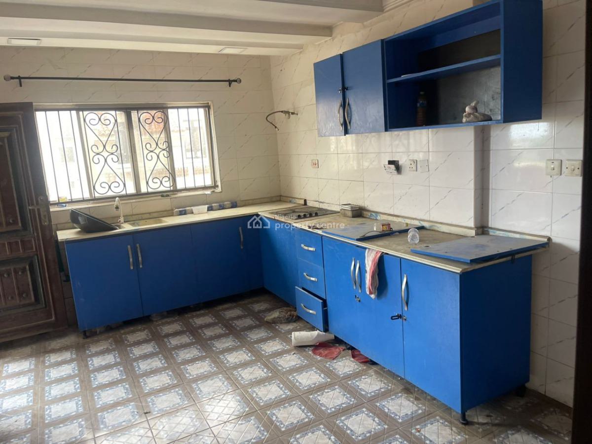 Spacious 3 Bedroom Workforce Housing, Victoria Island (vi), Lagos, Flat / Apartment for Rent
