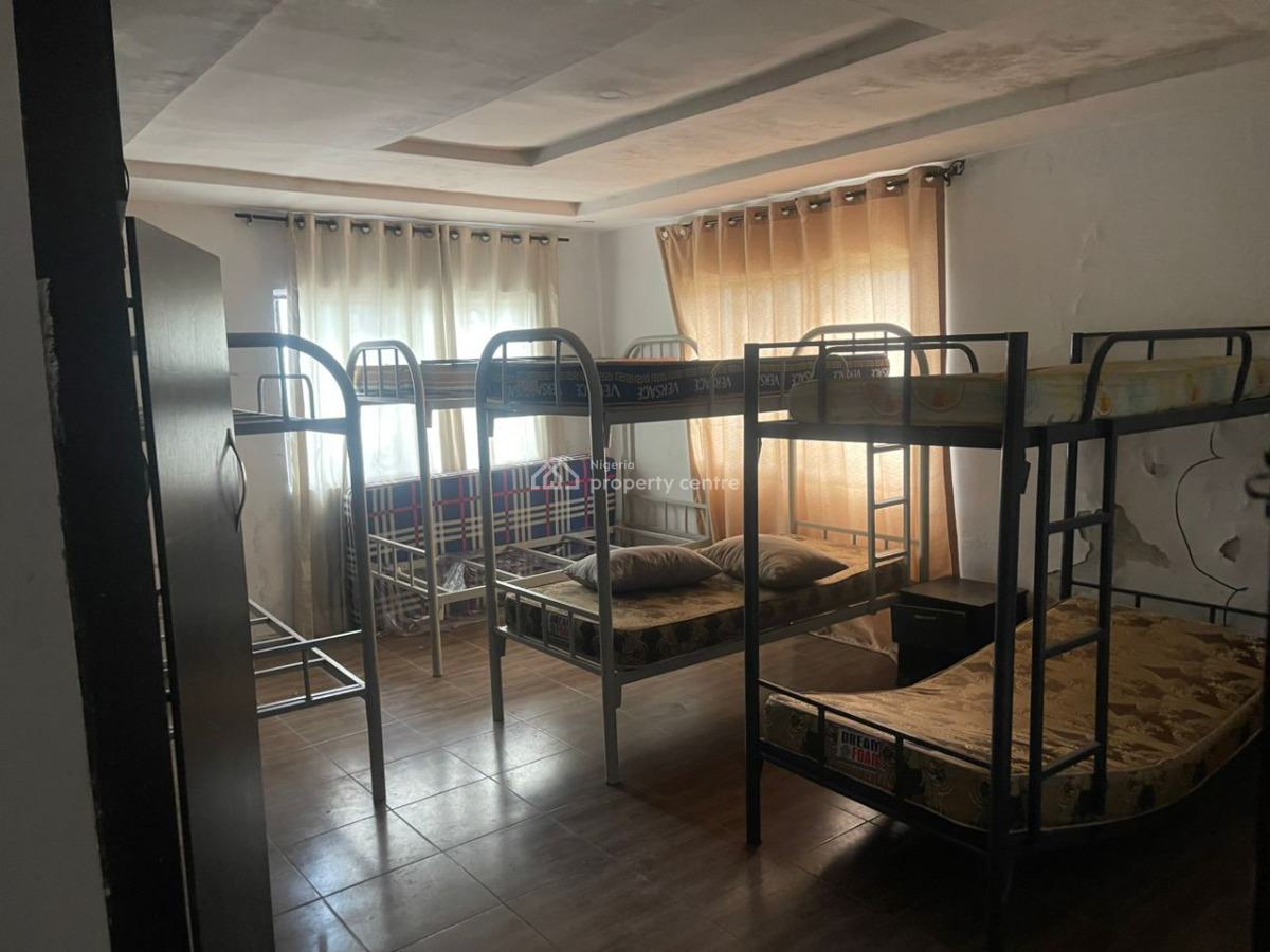 Spacious 3 Bedroom Workforce Housing, Victoria Island (vi), Lagos, Flat / Apartment for Rent