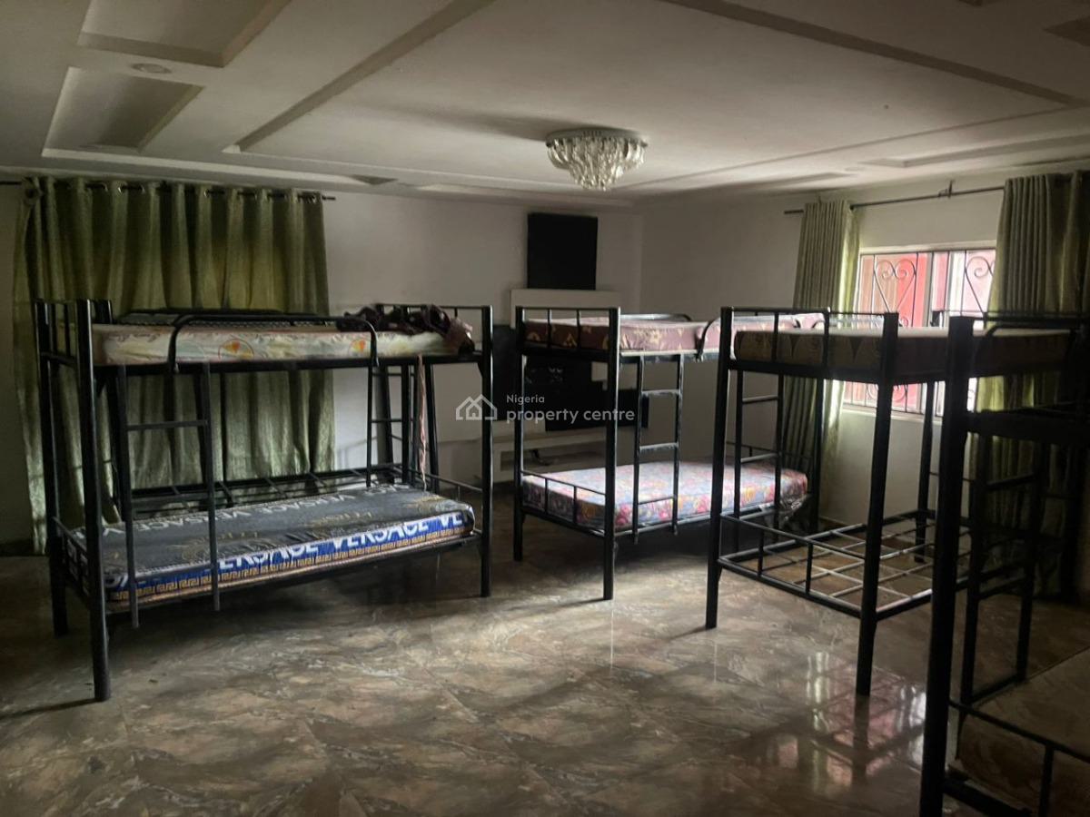 Spacious 3 Bedroom Workforce Housing, Victoria Island (vi), Lagos, Flat / Apartment for Rent