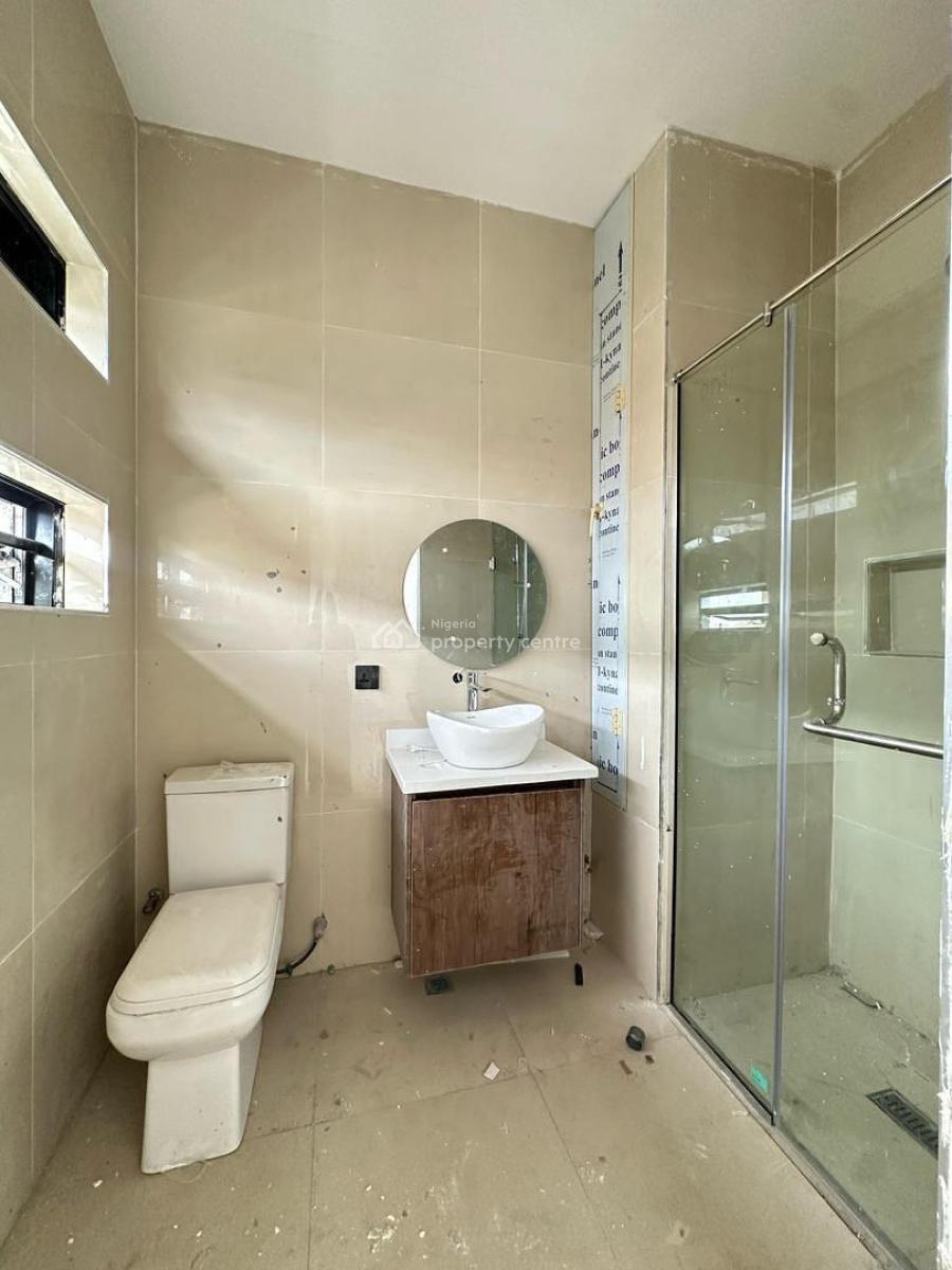 2 Bedroom Apartment, Lekki Phase 1, Lekki, Lagos, Flat / Apartment for Sale