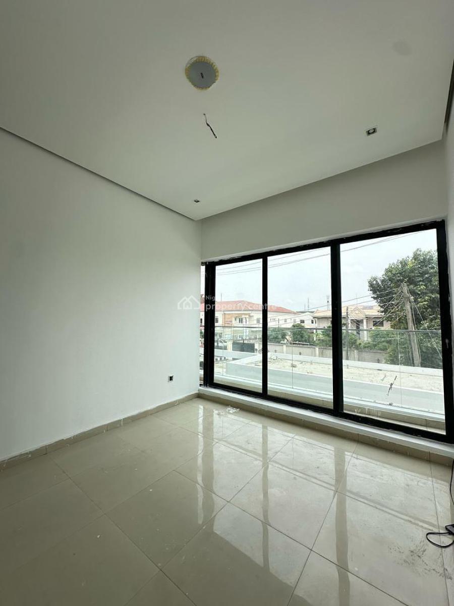 2 Bedroom Apartment, Lekki Phase 1, Lekki, Lagos, Flat / Apartment for Sale
