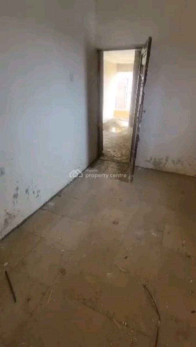 a Decent and Standard and Nice Miniflat,  Upstairs, New Garage, Gbagada, Lagos, Mini Flat (room and Parlour) for Rent