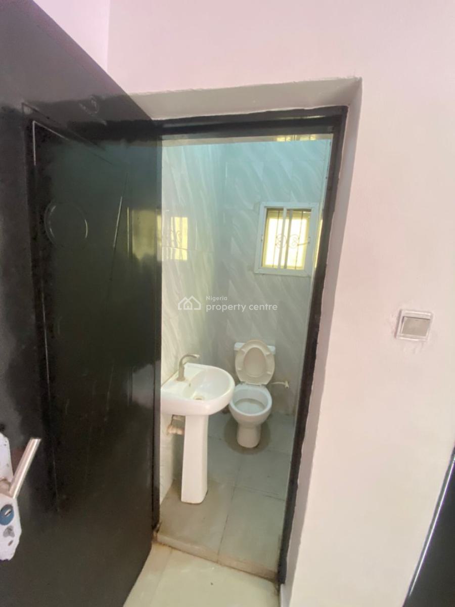 Luxurious Standard Studio Apartment with Open Plan Kitchen in an Estate, Ikate, Lekki, Lagos, Self Contain (single Rooms) for Rent