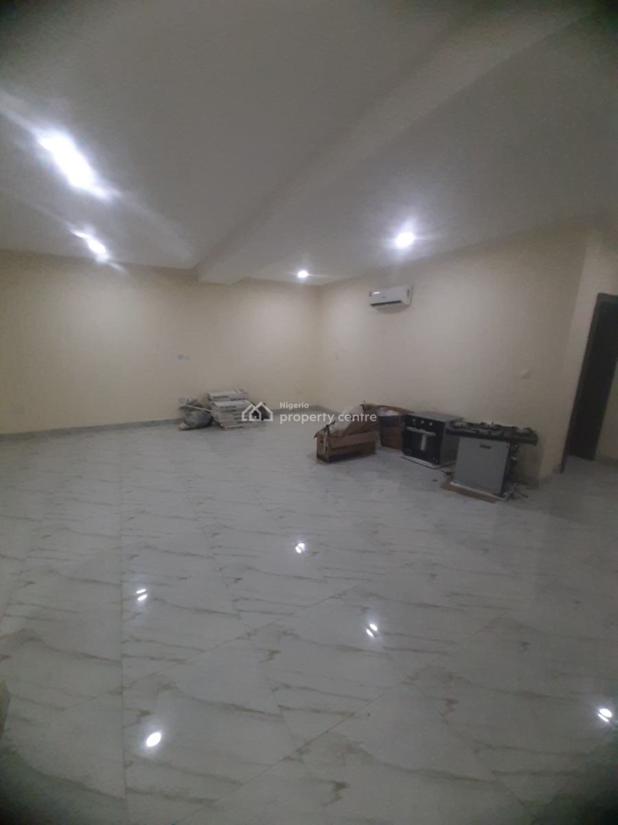 2 Bedroom En-suite New Serviced Flat, 24/7 Power Supply, Swimming Pool, Victoria Island (vi), Lagos, Flat / Apartment for Rent