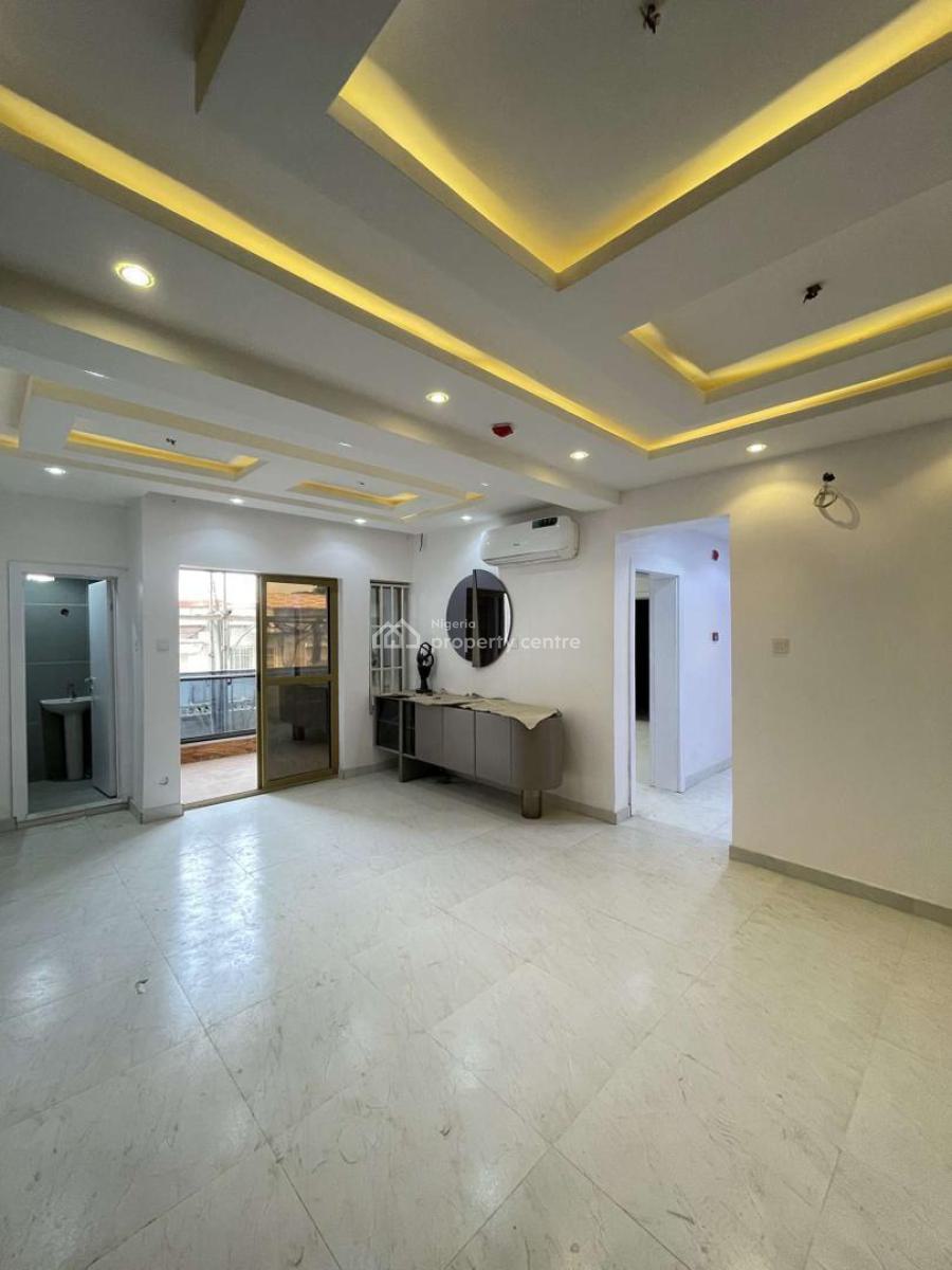 3 Bedroom Flat with a Room Bq, Off Ahamd Bello Way, Victoria Island (vi), Lagos, Flat / Apartment for Rent