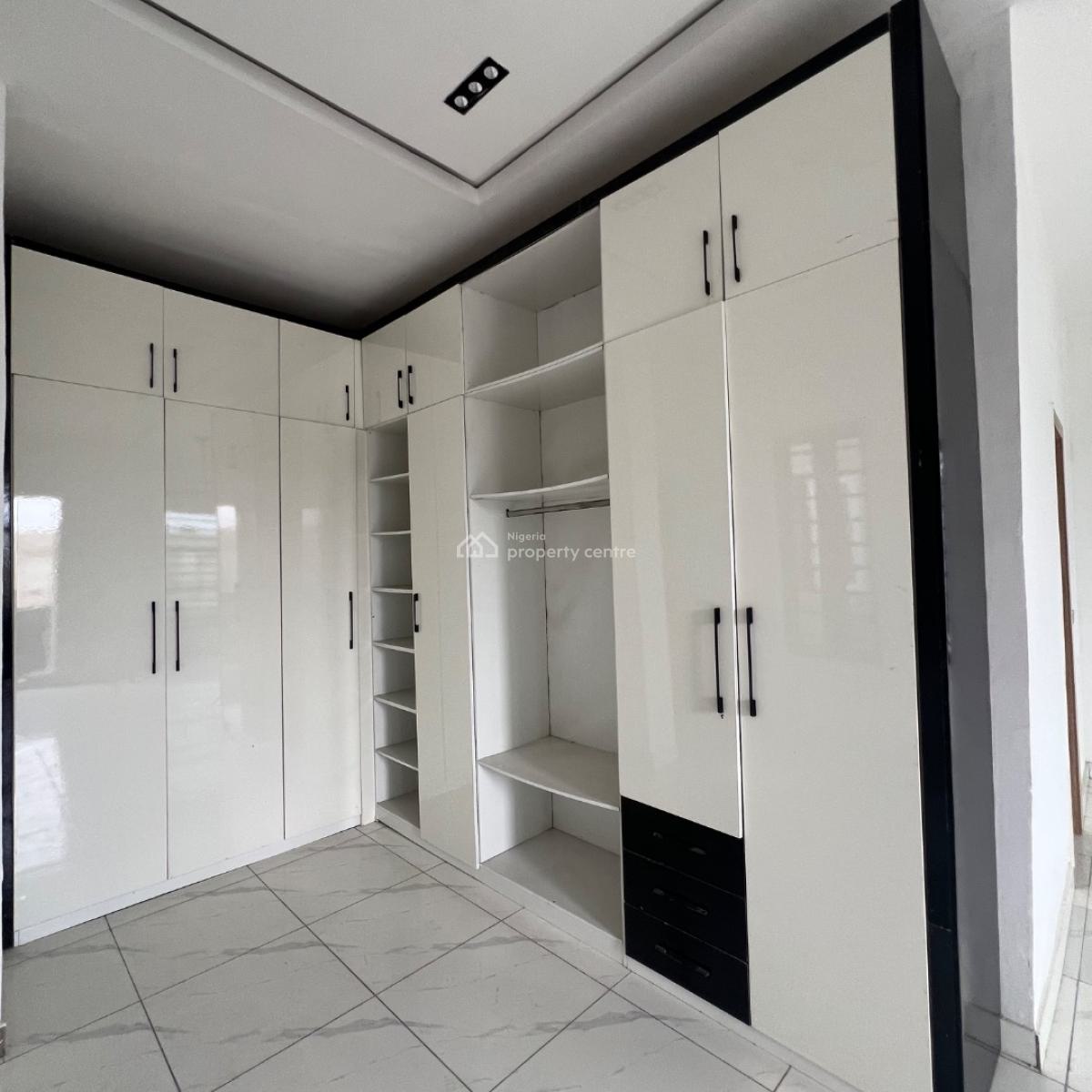 5 Bedroom with Bq, Ajah, Lagos, Detached Duplex for Sale