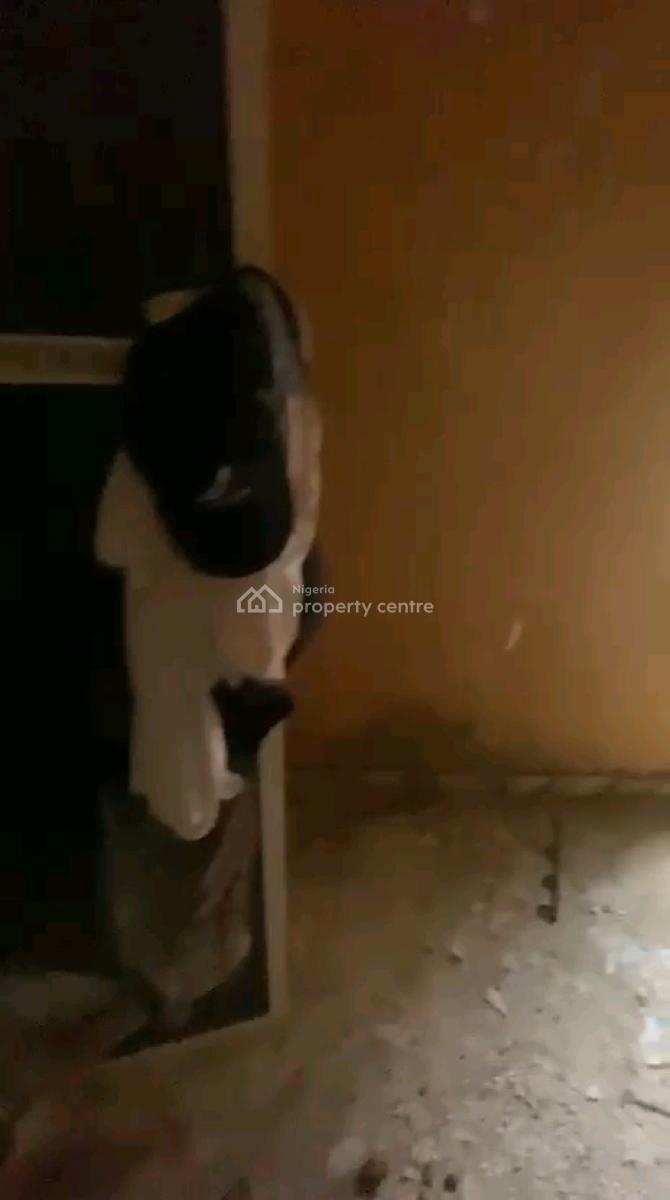 a Decent and Standard and Nice Miniflat, Groundfloor with 2toilets and, John Isaac Street, Yaba, Lagos, Mini Flat (room and Parlour) for Rent