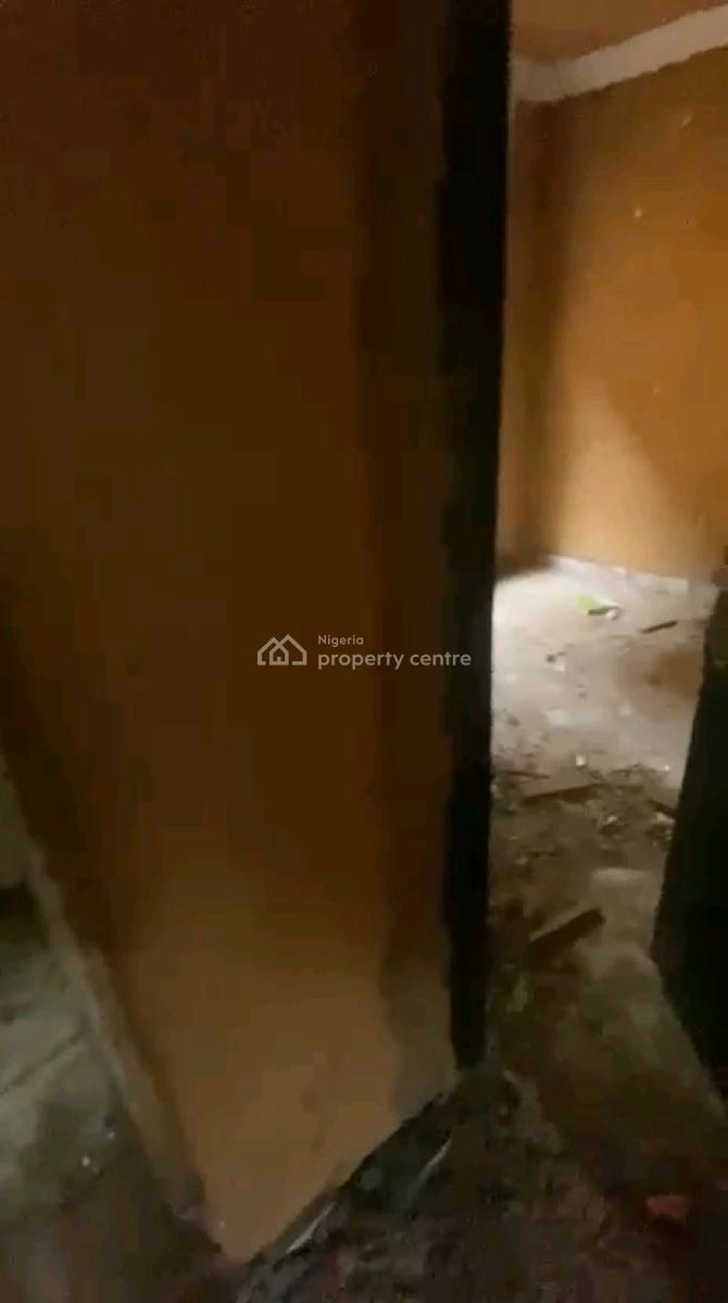 a Decent and Standard and Nice Miniflat, Groundfloor with 2toilets and, John Isaac Street, Yaba, Lagos, Mini Flat (room and Parlour) for Rent