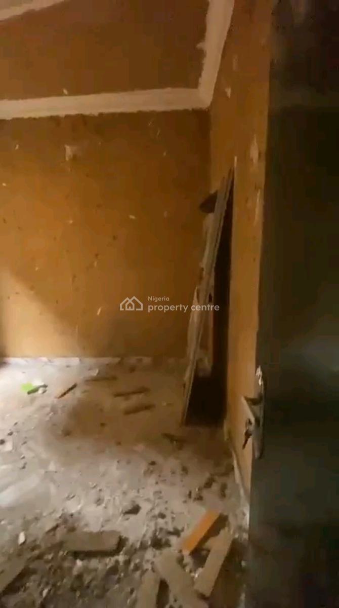 a Decent and Standard and Nice Miniflat, Groundfloor with 2toilets and, John Isaac Street, Yaba, Lagos, Mini Flat (room and Parlour) for Rent