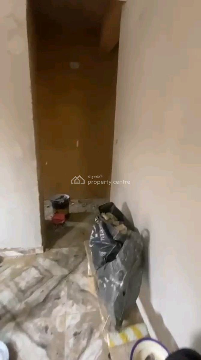 a Decent and Standard and Nice Miniflat, Groundfloor with 2toilets and, John Isaac Street, Yaba, Lagos, Mini Flat (room and Parlour) for Rent