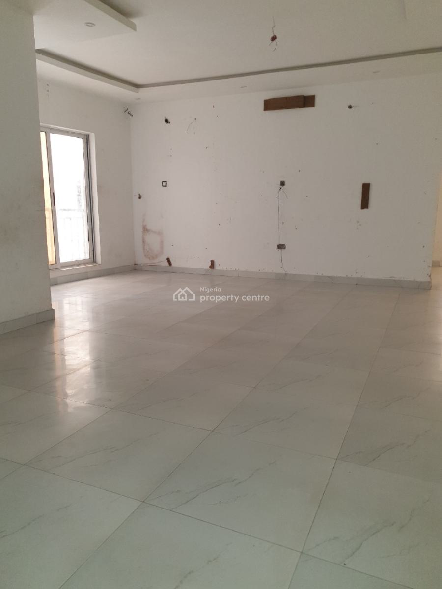 Spacious 3 Bedroom with Bq, New Road, Alpha Beach, Lekki, Lagos, Flat / Apartment for Rent