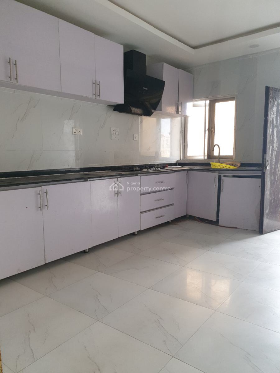 Spacious 3 Bedroom with Bq, New Road, Alpha Beach, Lekki, Lagos, Flat / Apartment for Rent