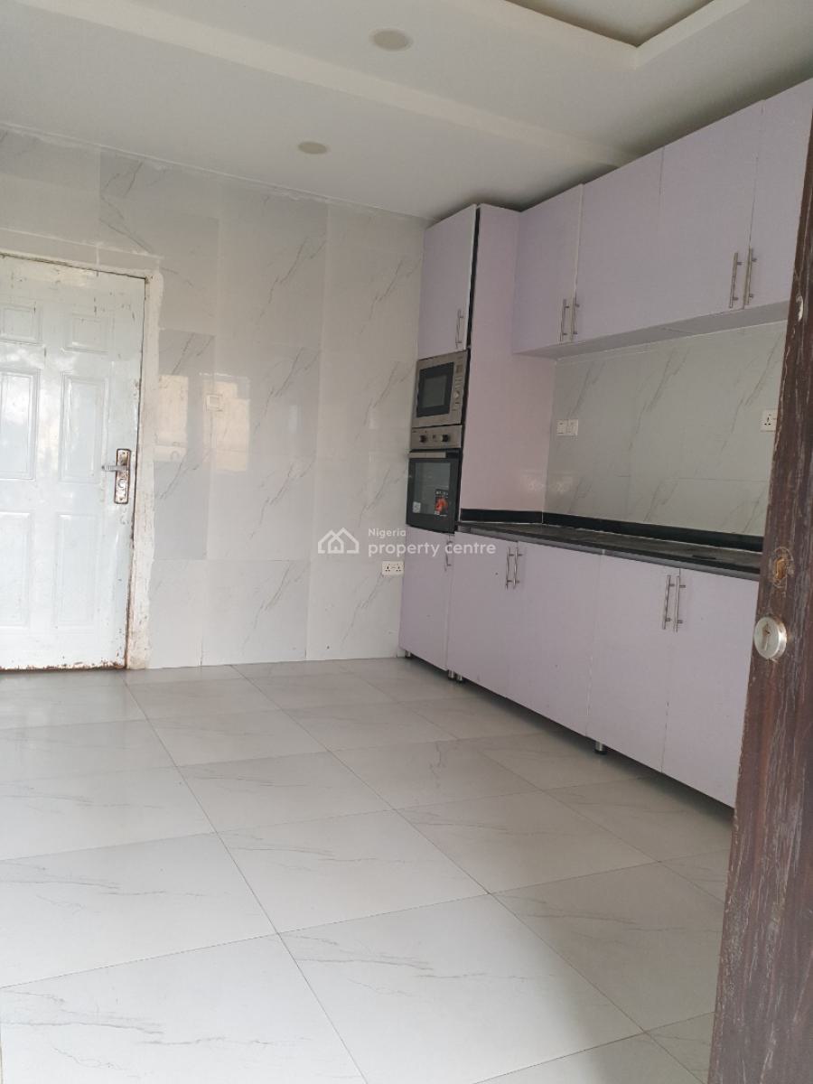 Spacious 3 Bedroom with Bq, New Road, Alpha Beach, Lekki, Lagos, Flat / Apartment for Rent