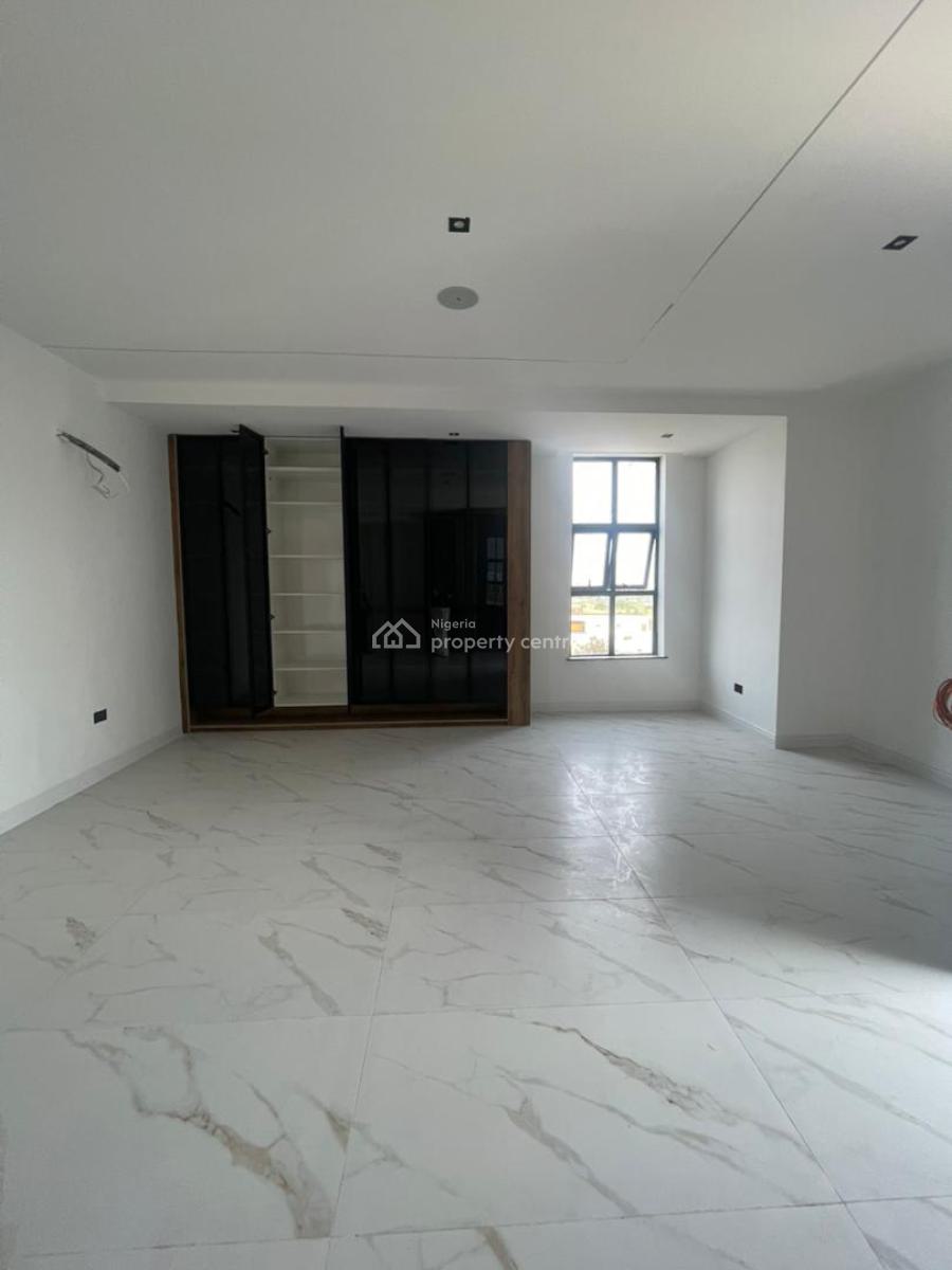 5bedroom Detached Duplex with Bq.  *price*: ₦800m *location* Hampton B, Ikate, Lekki, Lagos, Detached Duplex for Sale