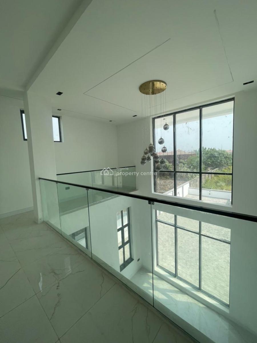 5bedroom Detached Duplex with Bq.  *price*: ₦800m *location* Hampton B, Ikate, Lekki, Lagos, Detached Duplex for Sale