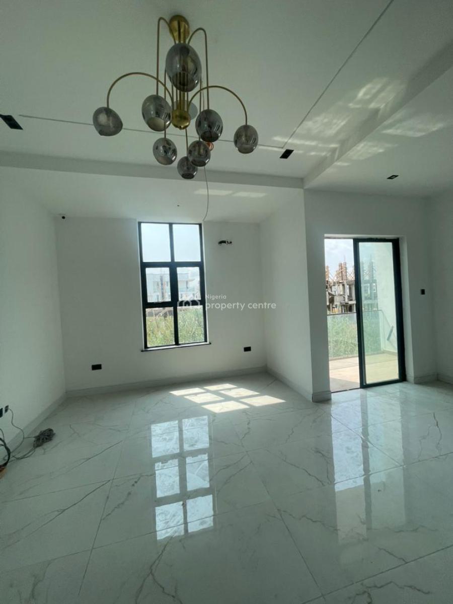 5bedroom Detached Duplex with Bq.  *price*: ₦800m *location* Hampton B, Ikate, Lekki, Lagos, Detached Duplex for Sale