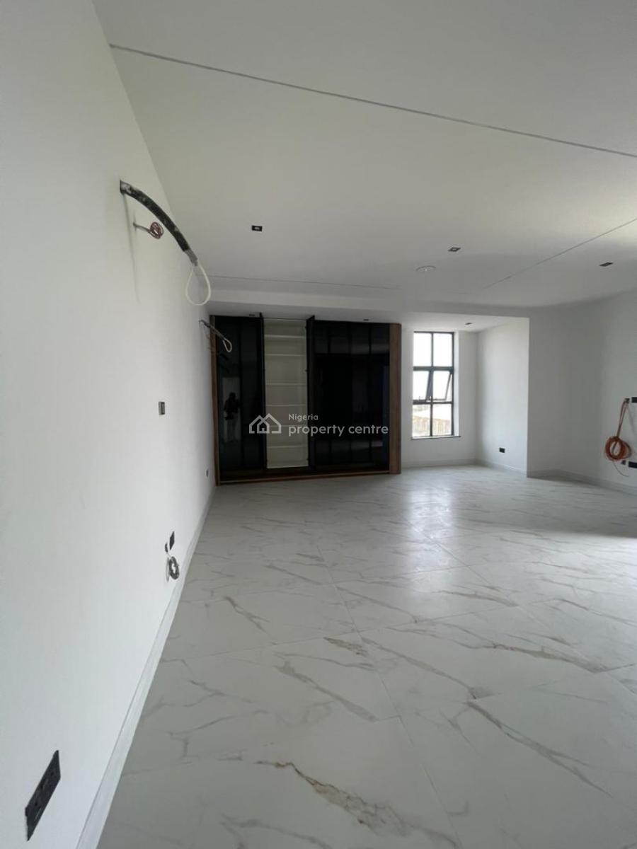5bedroom Detached Duplex with Bq.  *price*: ₦800m *location* Hampton B, Ikate, Lekki, Lagos, Detached Duplex for Sale