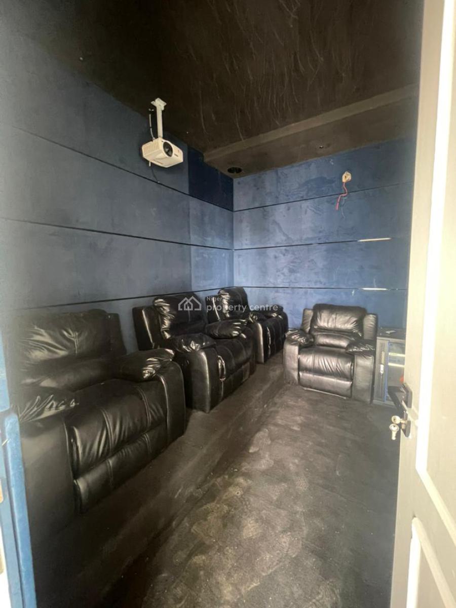 5bedroom Detached Duplex with Bq.  *price*: ₦800m *location* Hampton B, Ikate, Lekki, Lagos, Detached Duplex for Sale