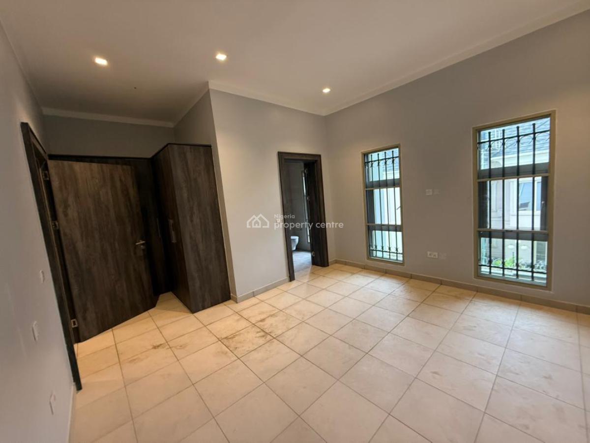 4 Bedroom Semi Detached, Guzape District, Abuja, House for Rent