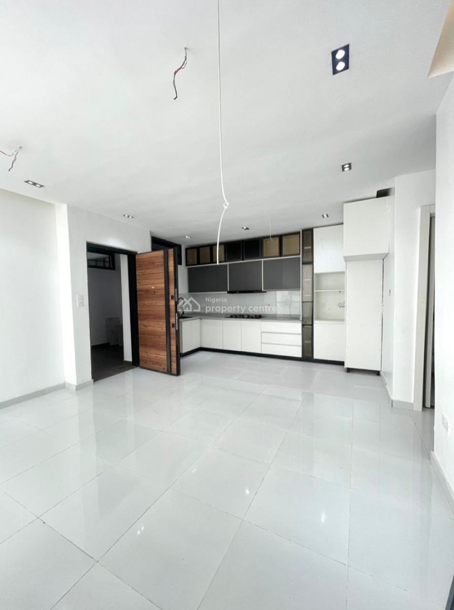 2 Bedroom Fully Serviced Apartment with Swimming Pool and Gym, Ologolo, Lekki, Lagos, Flat / Apartment for Sale