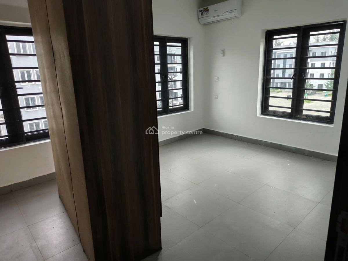 Tastefully Built& Serviced 2 Bedroom Flat with Pool in an Gym & Court, Ikota, Lekki, Lagos, Flat / Apartment for Rent