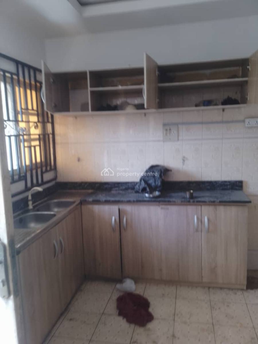 Luuurious 2 Bedroom Flat Upstair Close to Express, Peace Estate Sangotedo Ajah Lagos, Sangotedo, Ajah, Lagos, Flat / Apartment for Rent