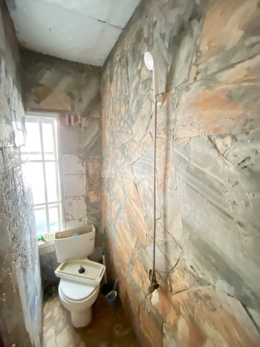 Self Contain, Atlantic View Estate, New Road, Chevron, Lekki, Lagos, Self Contain (single Rooms) for Rent