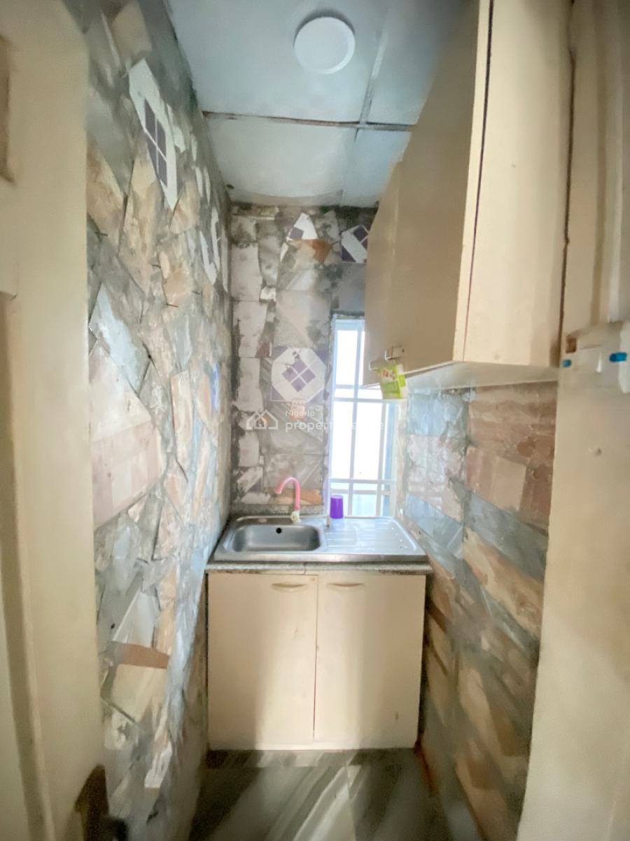 Self Contain, Atlantic View Estate, New Road, Chevron, Lekki, Lagos, Self Contain (single Rooms) for Rent