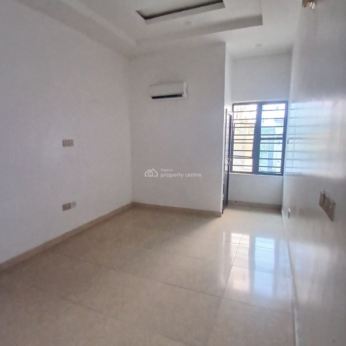 Unbeatable 4 Offer of a  Bedroom Semi-detached Duplex with Bq, Chevron Toll Gate, Orchid Road, Lekki, Lagos, Semi-detached Duplex for Sale