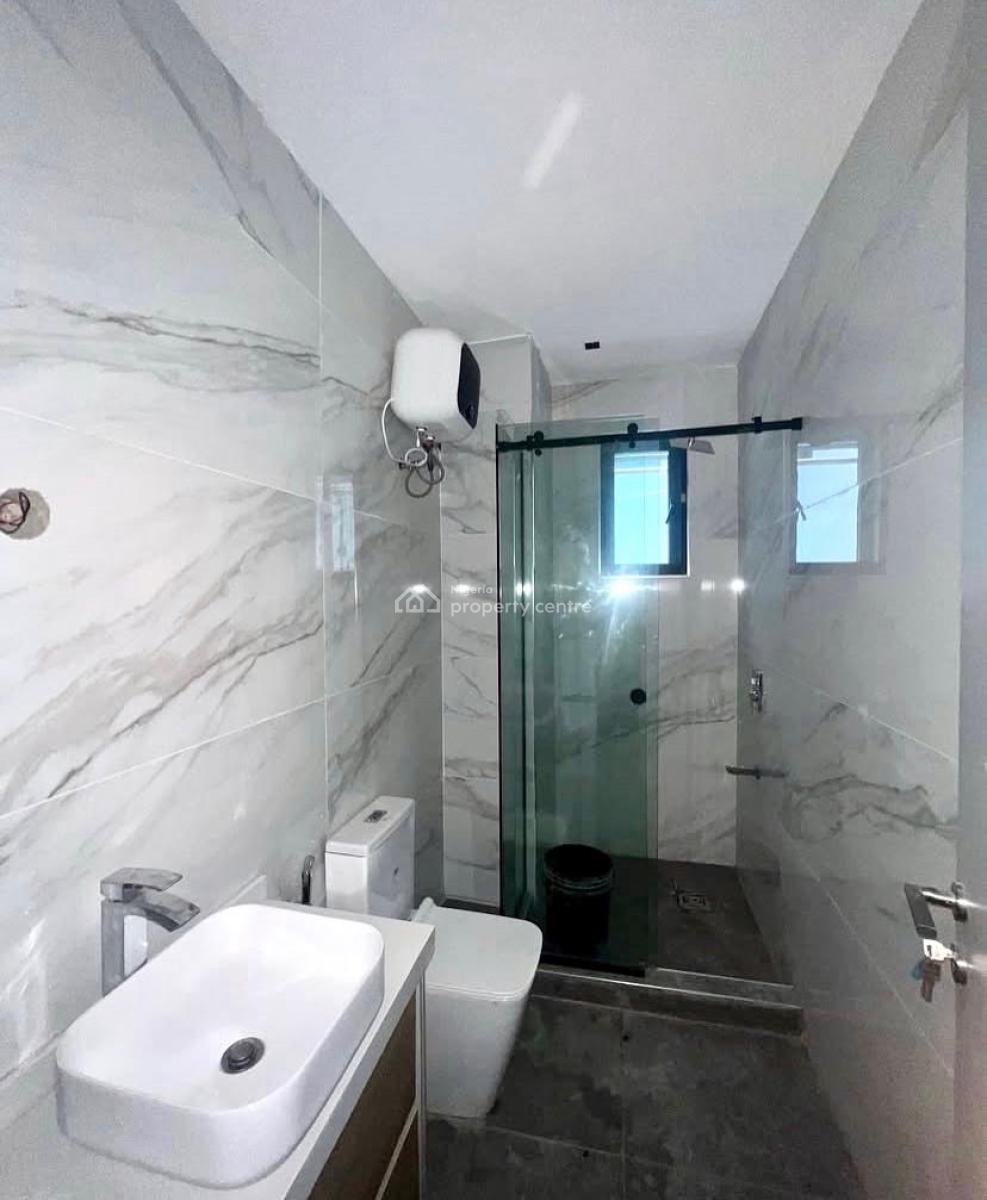 1 Bedroom Apartment with Pool Gym and Elevator, Lekki Phase 1, Lekki, Lagos, Flat / Apartment for Rent