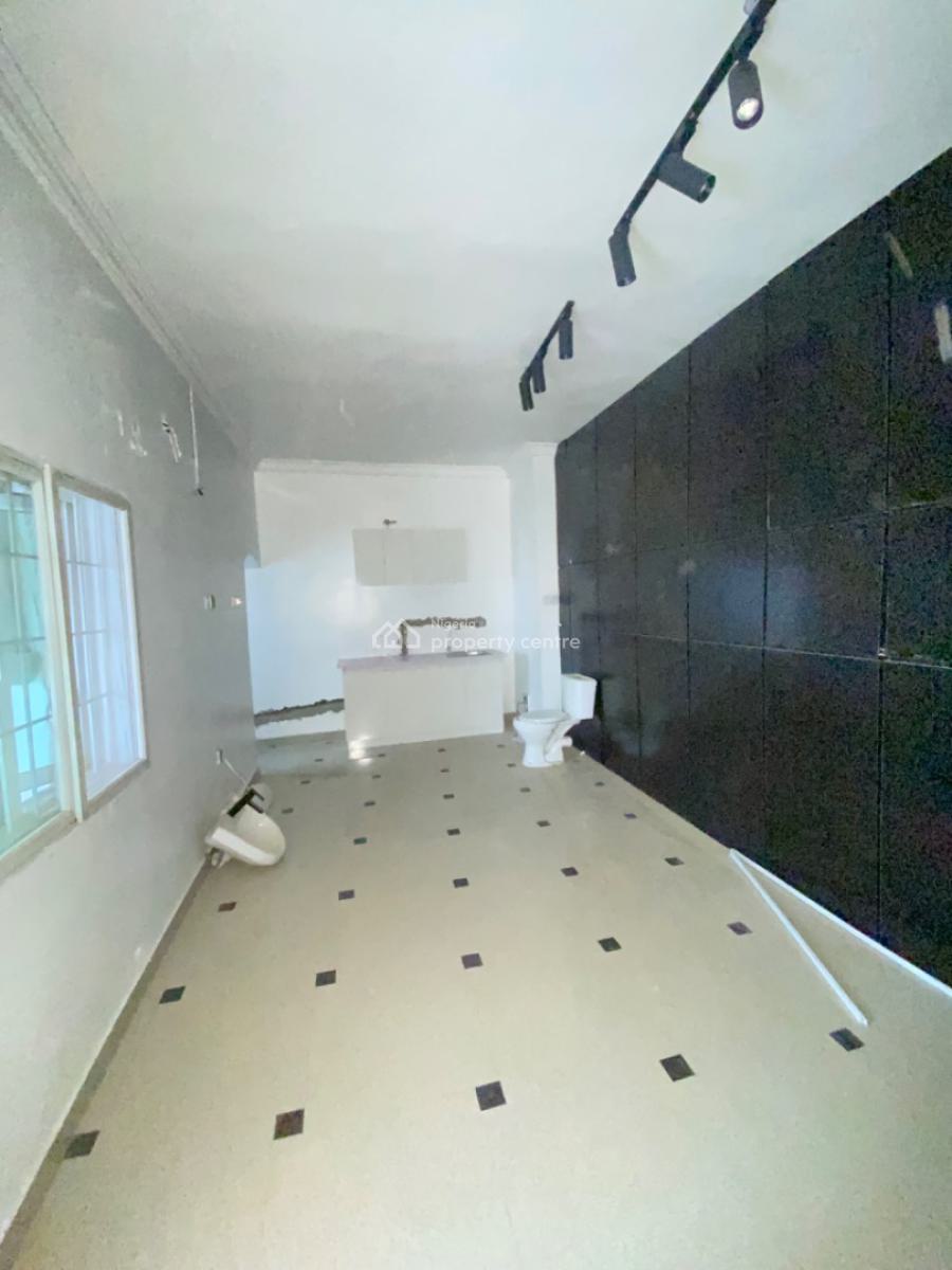 Spacious Studio Apartment in an Estate, Agungi, Lekki, Lagos, Self Contain (single Rooms) for Rent