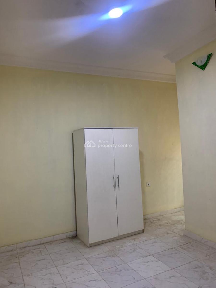 Decent and Standard 2 Bedrooms Apartment. All Rooms En-suite, Oworonshoki, Shomolu, Lagos, Flat / Apartment for Rent