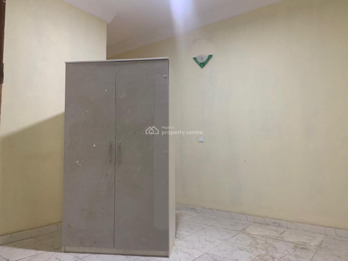 Decent and Standard 2 Bedrooms Apartment. All Rooms En-suite, Oworonshoki, Shomolu, Lagos, Flat / Apartment for Rent