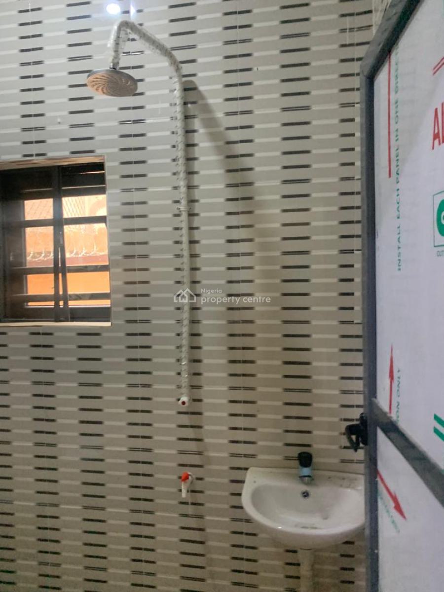 Decent and Standard 2 Bedrooms Apartment. All Rooms En-suite, Oworonshoki, Shomolu, Lagos, Flat / Apartment for Rent