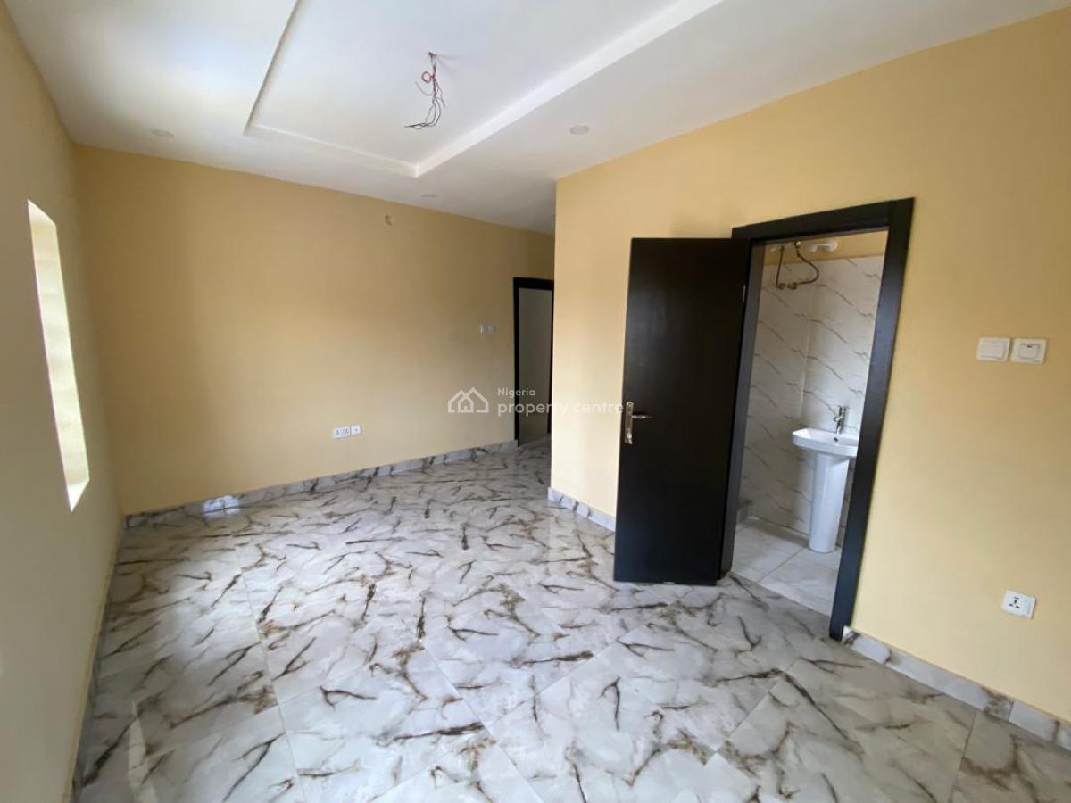 Newly Built 3 Bedroom Apartment in Yaba, Yaba, Lagos, Flat / Apartment for Sale