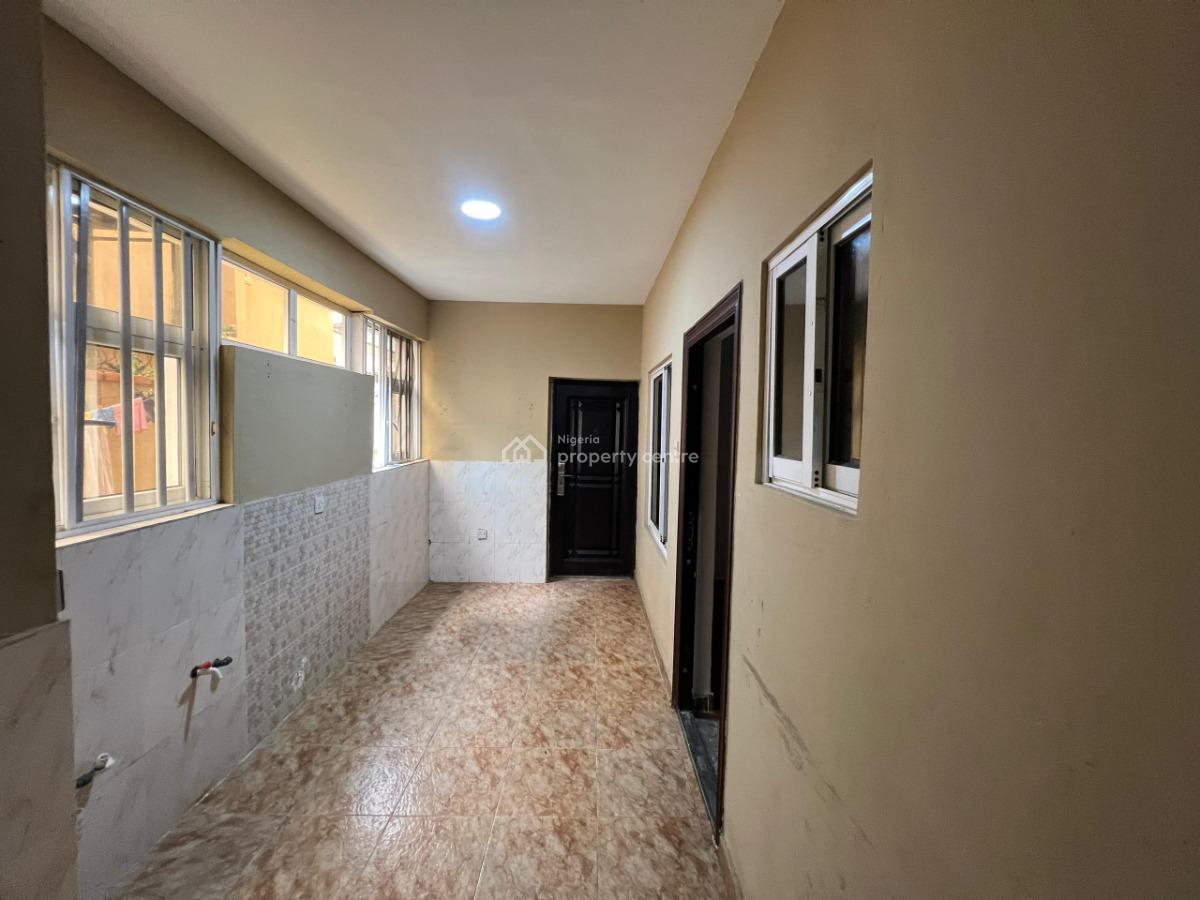 ē Bedroom Apartment, Lekki Phase 1, Lekki, Lagos, Flat / Apartment for Rent