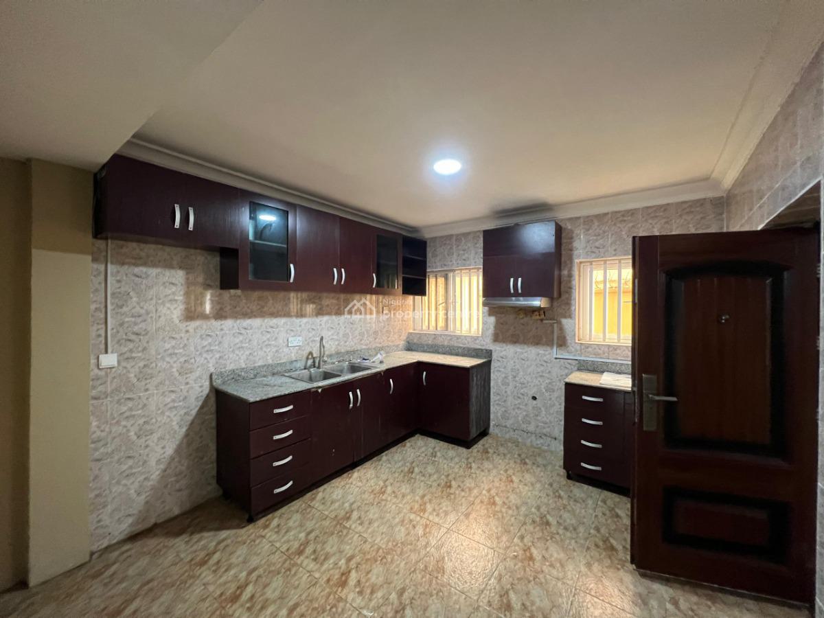 ē Bedroom Apartment, Lekki Phase 1, Lekki, Lagos, Flat / Apartment for Rent